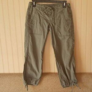 Calvin Klein jeans capri size 2 army green